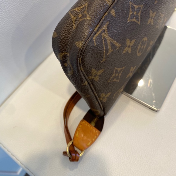 Louis Vuitton Pouchette Monogram Pochette Bag - Picture 6 of 12